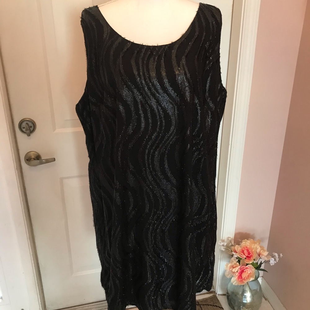 Mlle Gabrielle sleeveless dress with shine